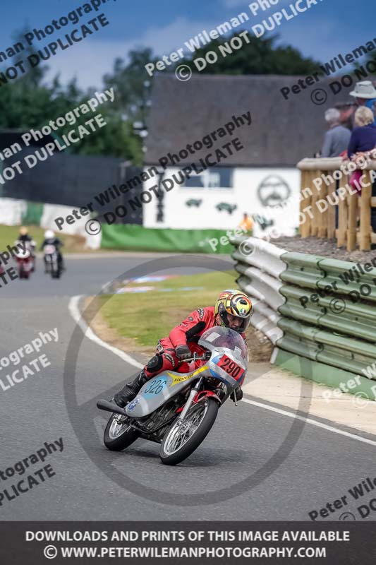 Vintage motorcycle club;eventdigitalimages;mallory park;mallory park trackday photographs;no limits trackdays;peter wileman photography;trackday digital images;trackday photos;vmcc festival 1000 bikes photographs